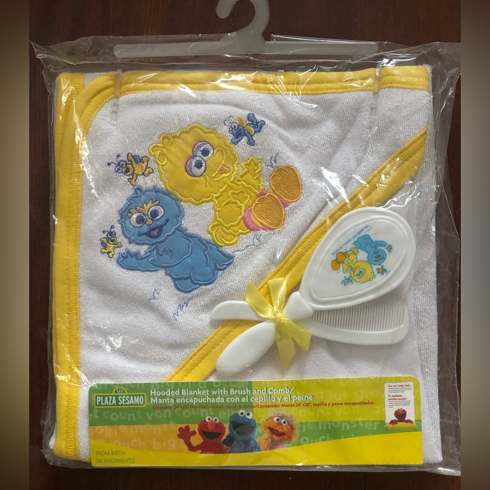 Vintage Sesame Street Yellow and Blue Hooded Towel with Brush and Comb
